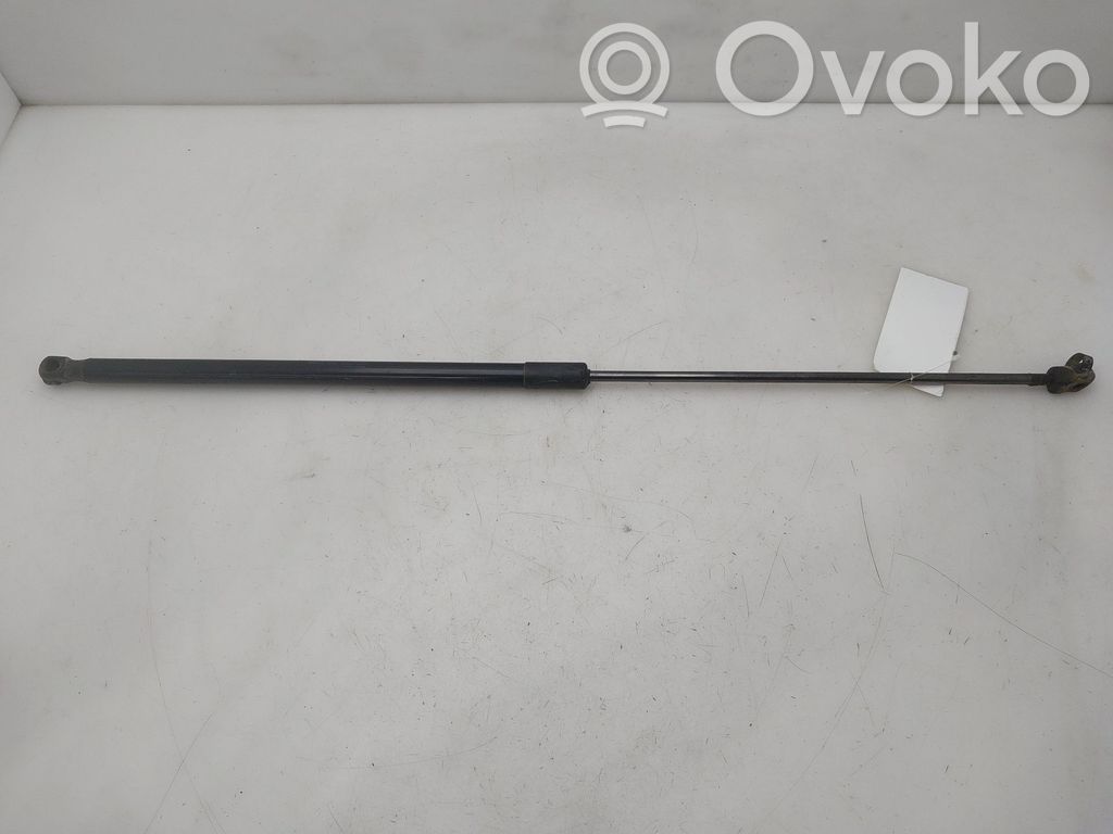 Volkswagen PASSAT B5.5 Siłownik maski przedniej
