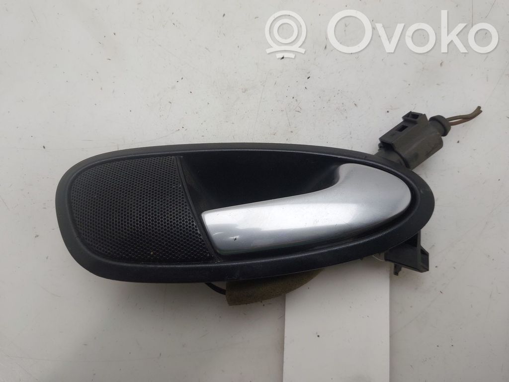 Etuoven sisäkahva   5P0837114B