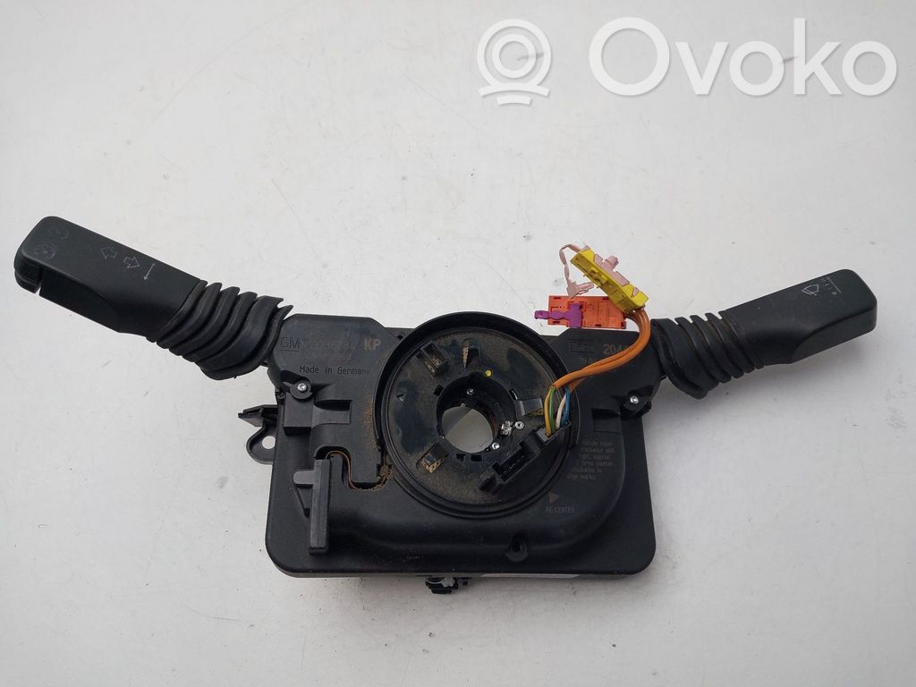 Opel Zafira B Boutons / interrupteurs volant