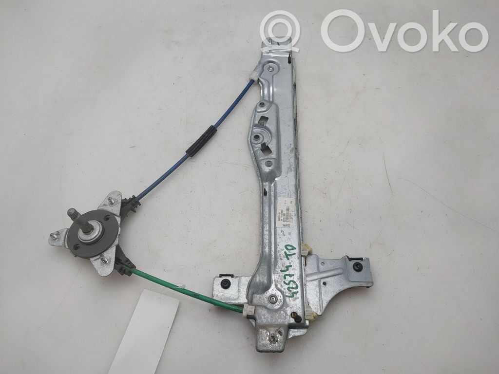 Regulador manual de la ventanilla trasera   9673153880