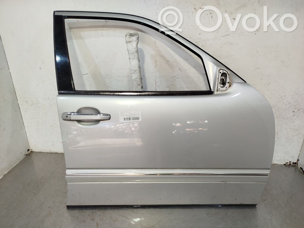 Mercedes-Benz E W210 Puerta delantera 
