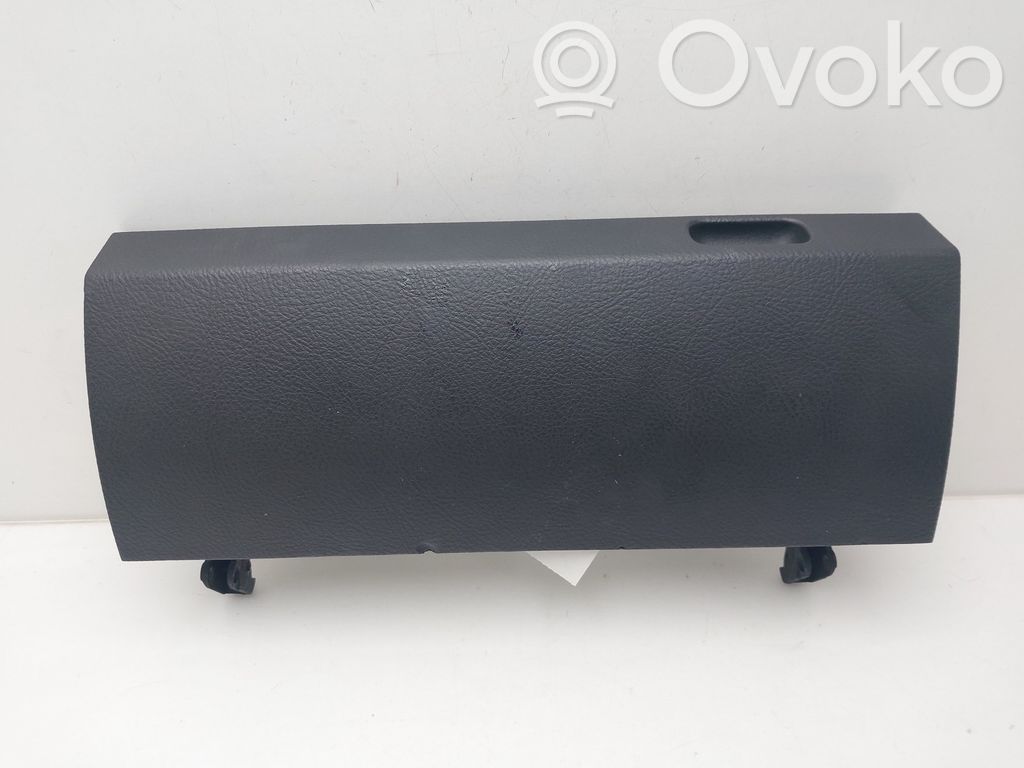 Toyota Corolla Verso AR10 Guantera