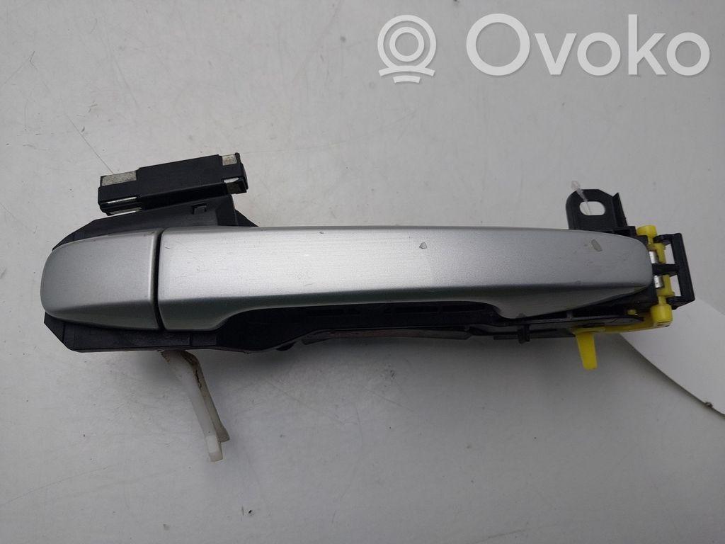 Toyota Avensis T270 Klamka zewnętrzna drzwi tylnych 