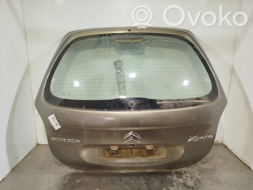 Citroen Xsara Picasso Задняя крышка (багажника) 