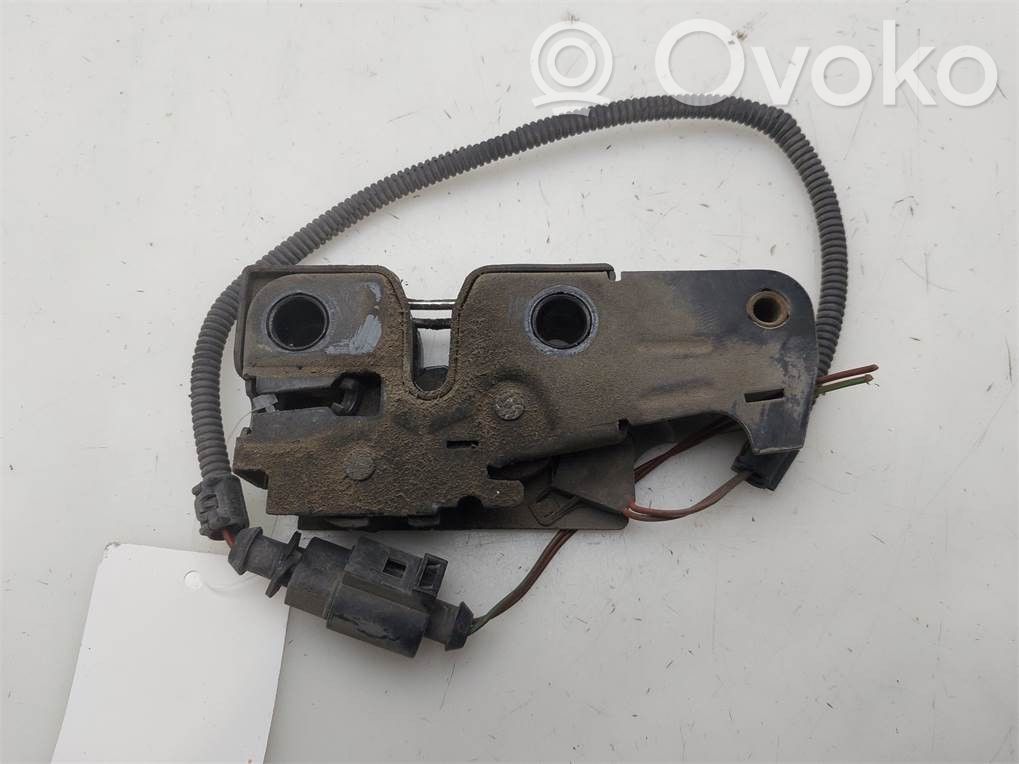 Volkswagen Golf V Chiusura/serratura vano motore/cofano