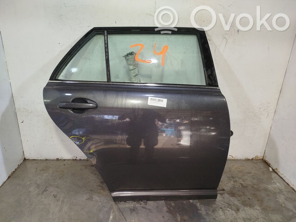 Toyota Avensis T250 Puerta trasera
