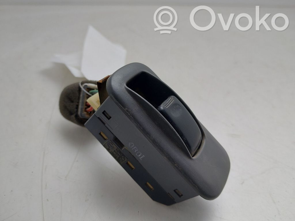 Toyota Land Cruiser (J120) Elektrisko logu slēdzis 