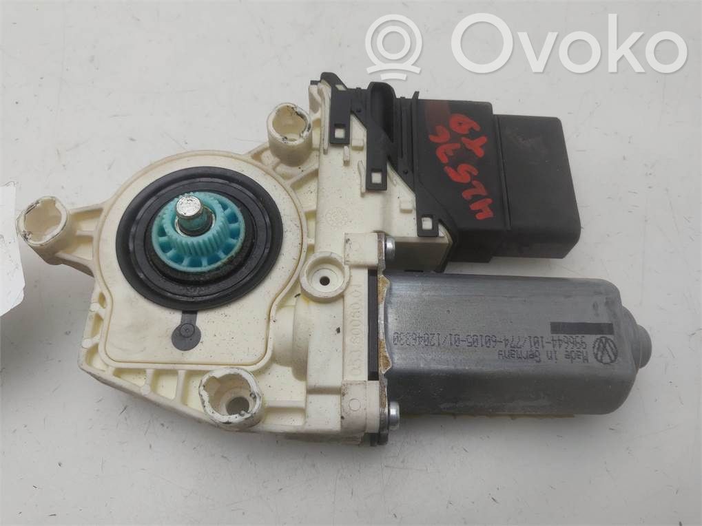 Skoda Octavia Mk2 (1Z) Takaoven ikkunan nostomoottori 