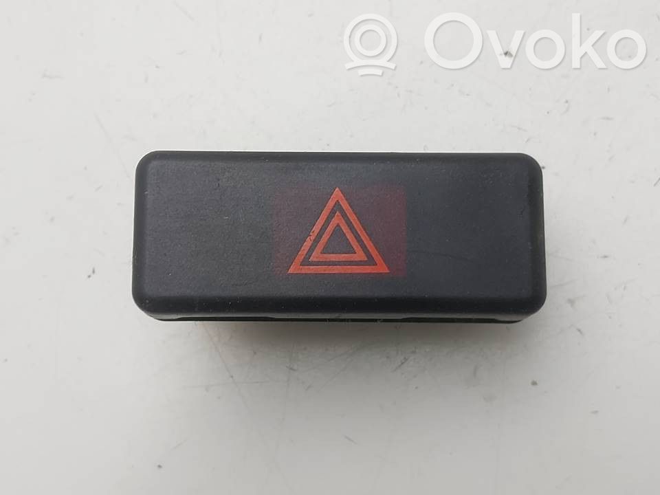 BMW 5 E39 Botón interruptor de luz de peligro