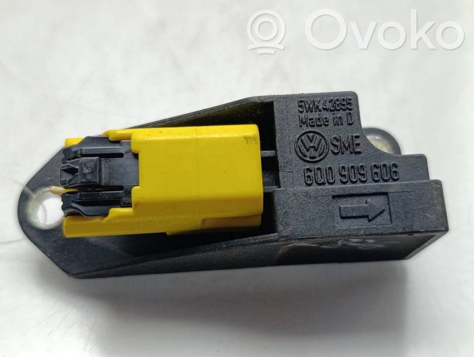 Volkswagen Golf IV Czujnik uderzenia Airbag 