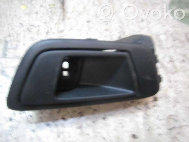 Manecilla interna puerta trasera   1579293