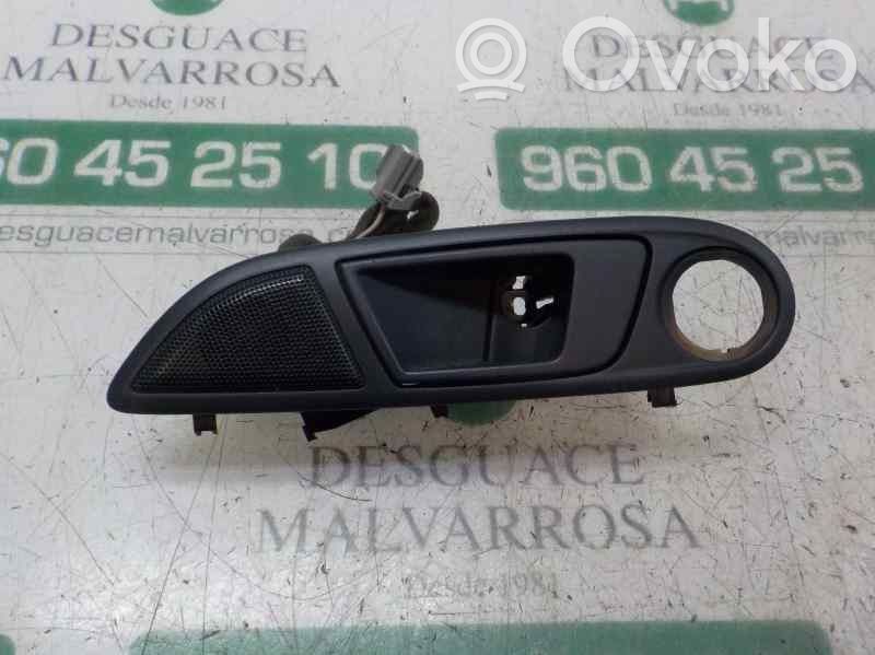 Manecilla interna puerta delantera   1686126