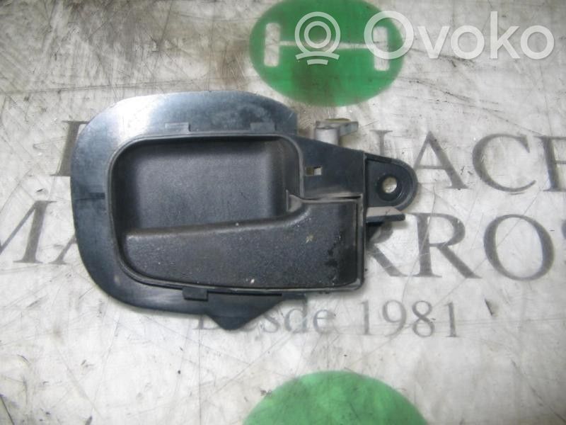 Manecilla interna puerta delantera   51211960808