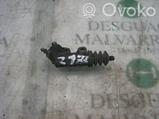 Clutch slave cylinder