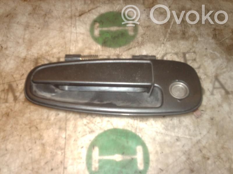 Manecilla externa puerta delantera