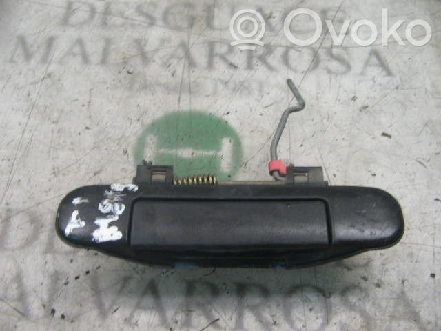 Manecilla externa puerta trasera