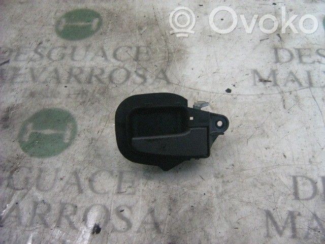 Manecilla interna puerta delantera