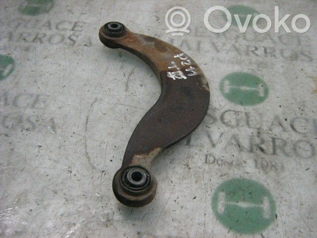 Brazo de suspensión trasero