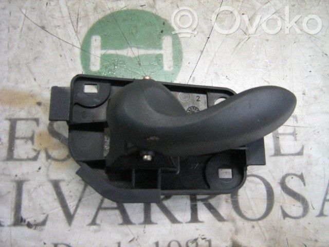 Fiat Punto (188) Manecilla interna puerta trasera