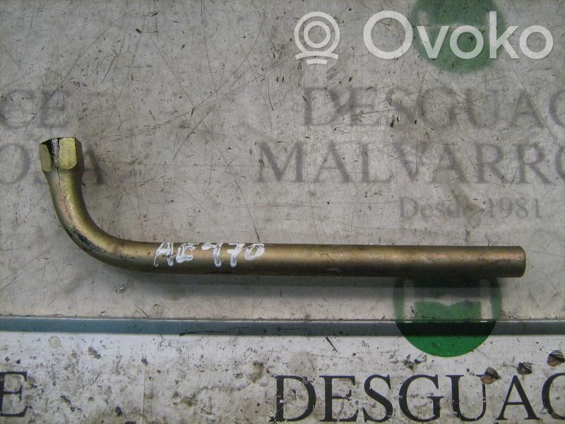 Llave de tuercas de rueda