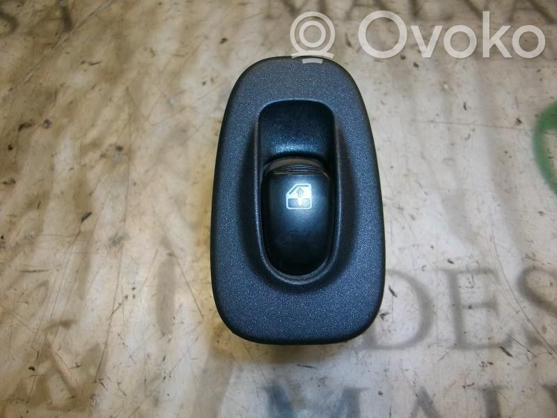 Hyundai Accent Interruptor del elevalunas eléctrico 
