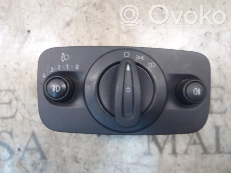 Interruptor de control del panel de luces   1515202,8A6T13A024BB