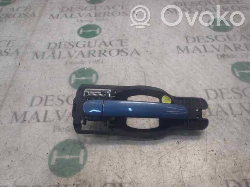 Manecilla externa puerta trasera   3B0837207GGRU