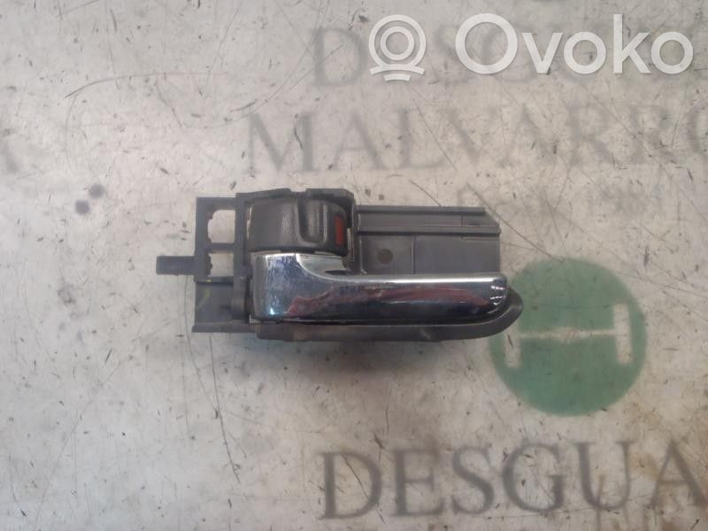Toyota Corolla Verso E121 Takaoven sisäkahva 