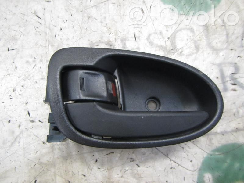 Toyota Yaris Manecilla interna puerta trasera 