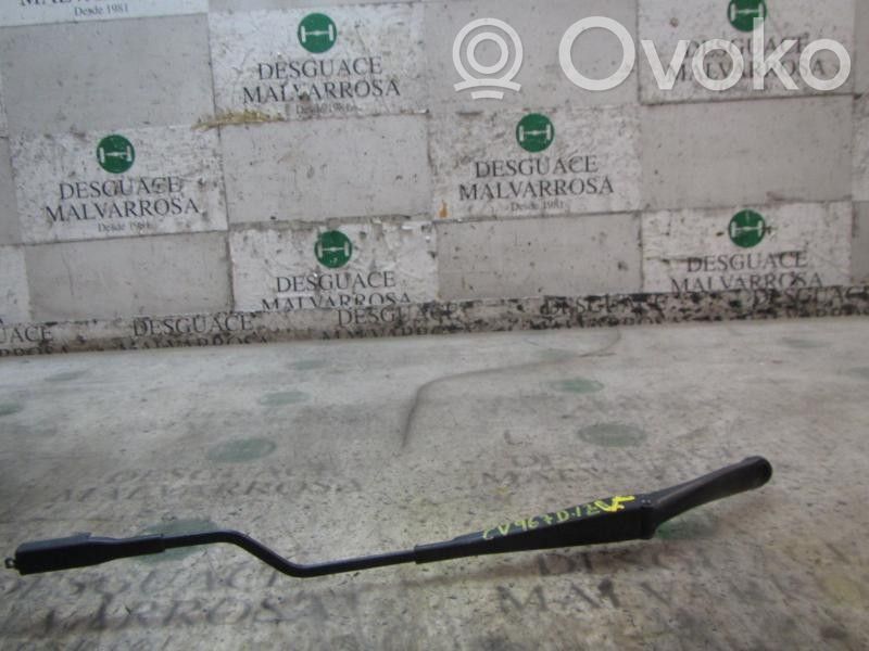 Fiat Grande Punto Ramię wycieraczki szyby przedniej / czołowej