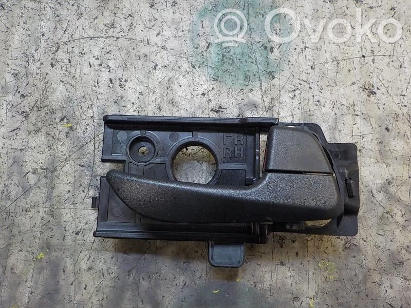 Hyundai i10 Front door interior handle 