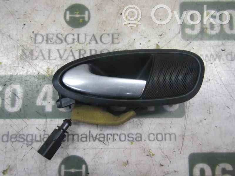 Manecilla interna puerta trasera   5P0839113C3Q7