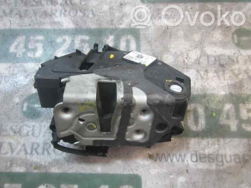 Loading door lock   2099457
