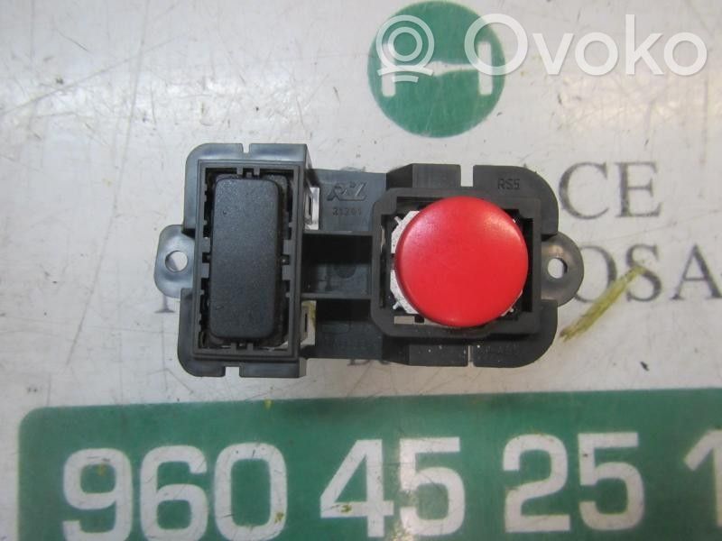Comutator lumini pericol   5P0953235B1MM