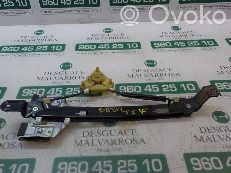 Seat Leon (1P) Meccanismo di sollevamento del finestrino posteriore senza motorino