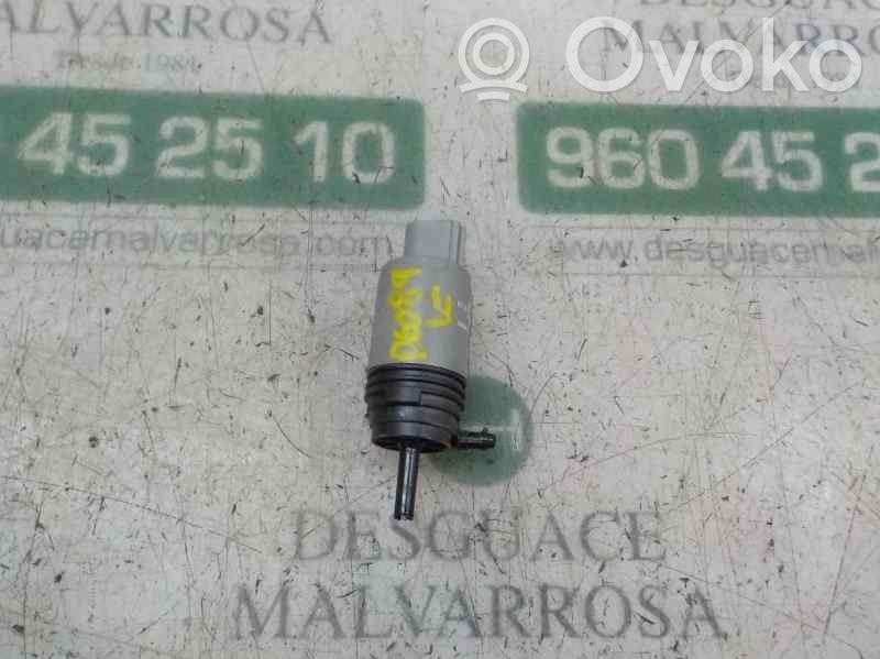 BMW 3 E90 E91 Windscreen/windshield washer pump 