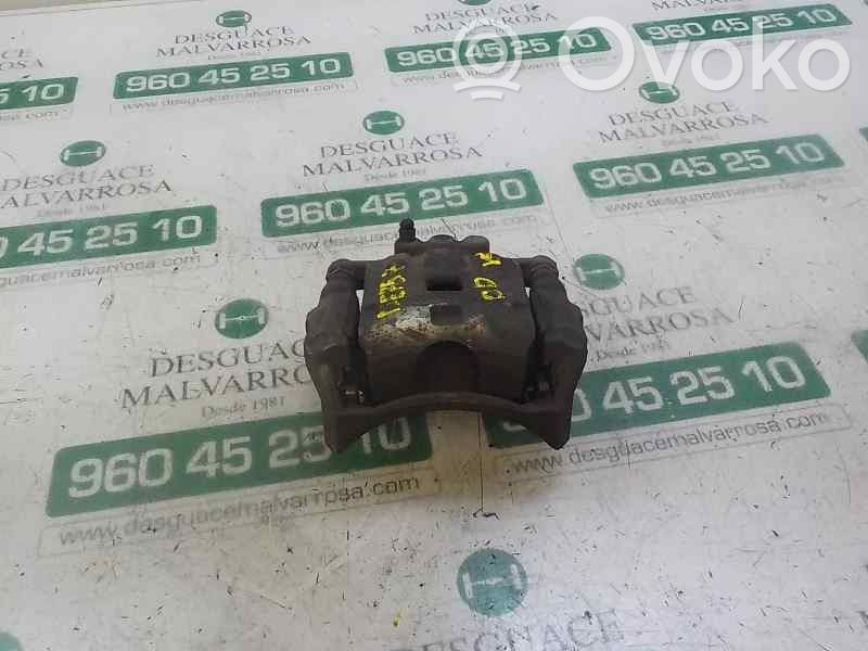 Caliper de freno delantero