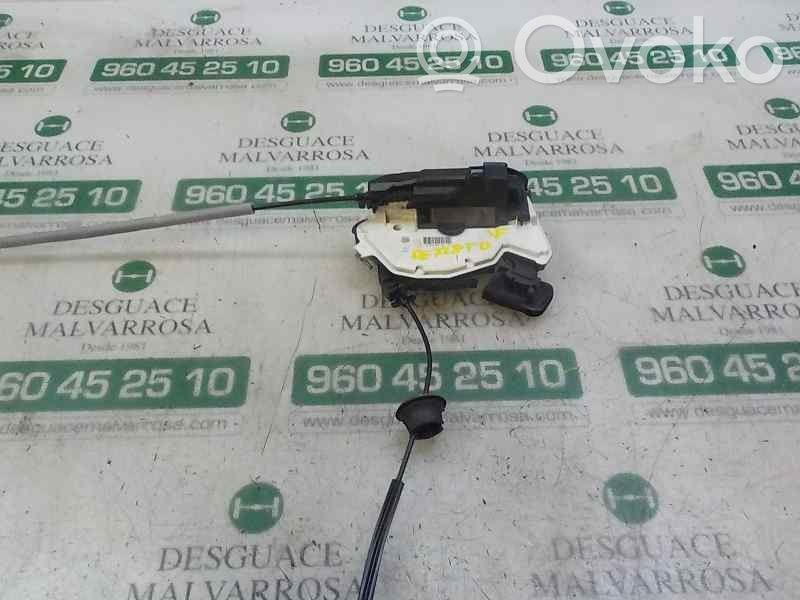 Takaoven lukko   5K4839016AF