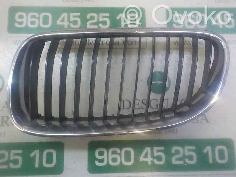 BMW 3 E90 E91 Priekšējais režģis 