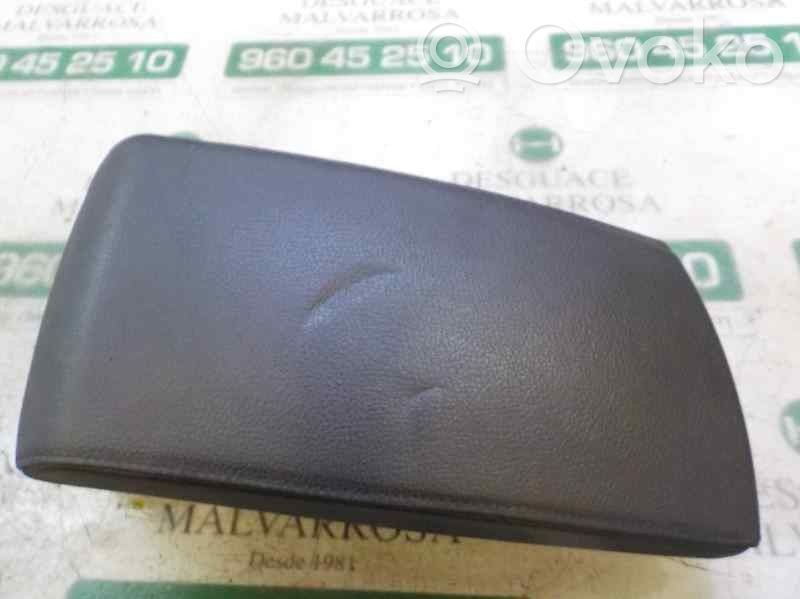 Armrest   51163435513