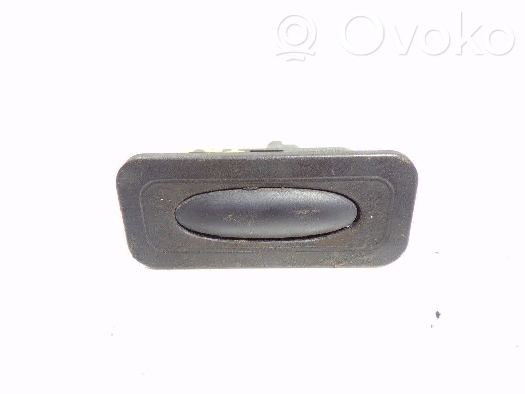 Manecilla externa puerta trasera   8200076256
