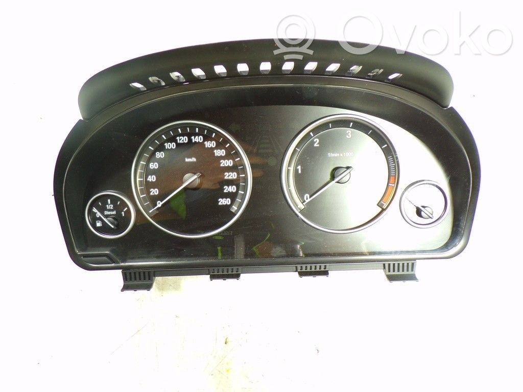 BMW 5 F10 F11 Vitezometru (grup de instrumente) 
