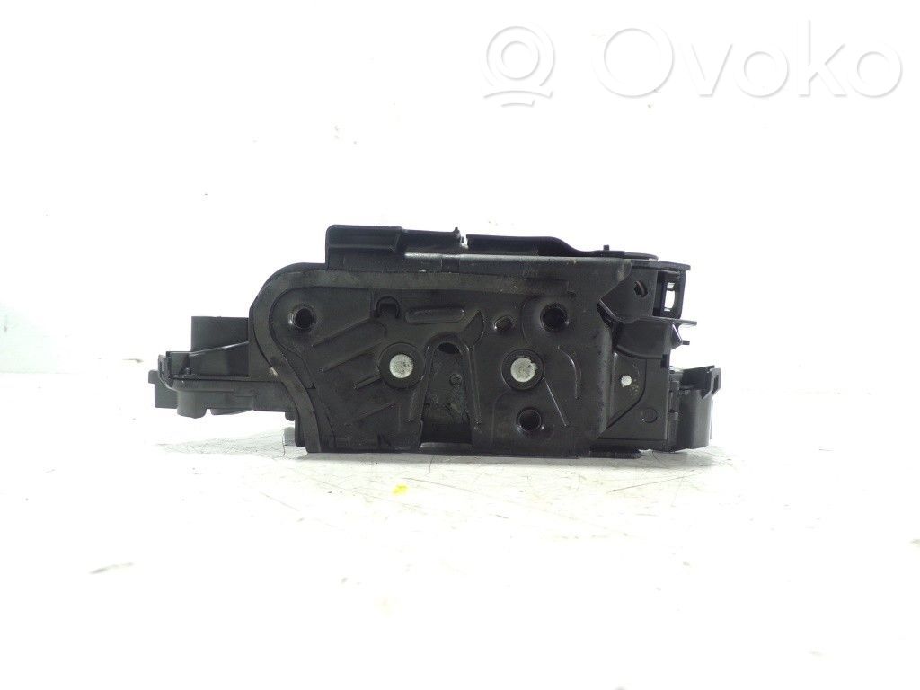 Etuoven lukko   5TC837016B,5TC837016B