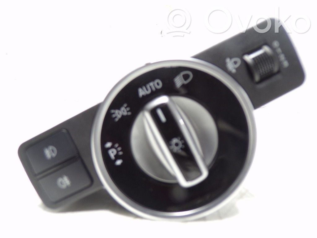 Infiniti Q30 Comutator lumini bord