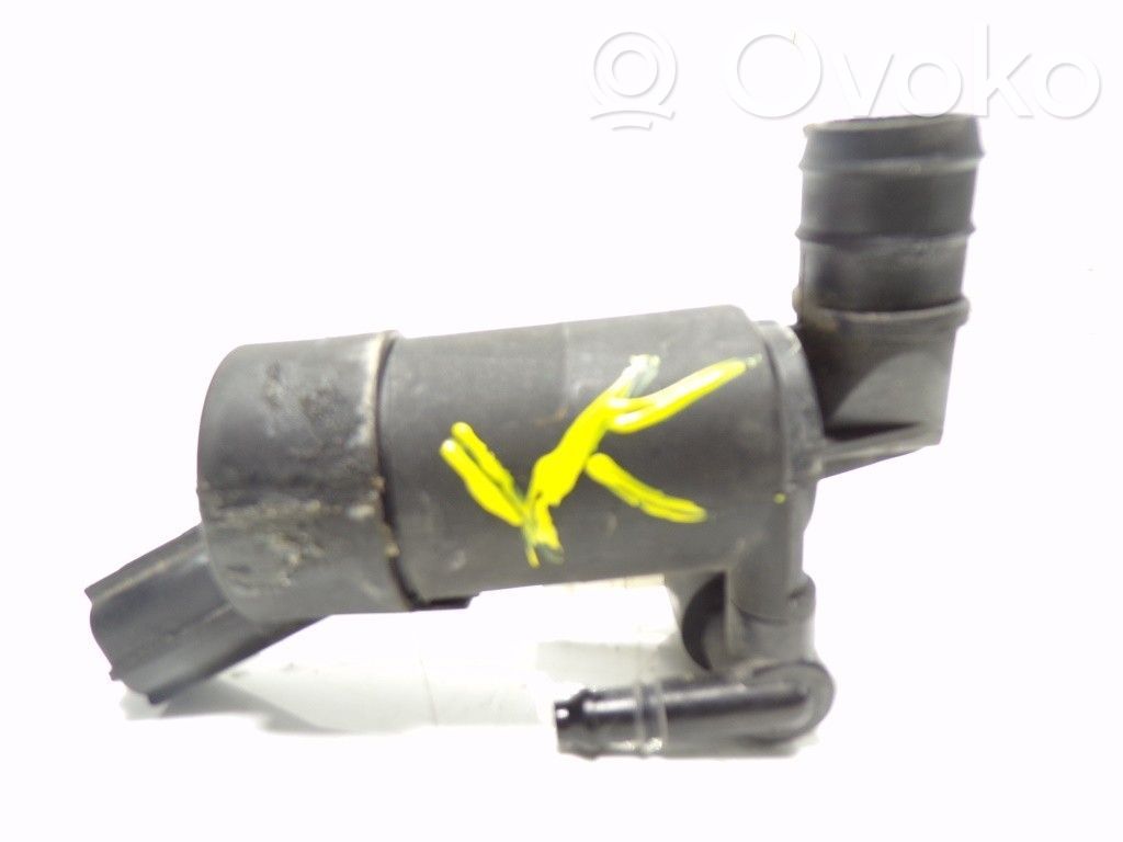 Windscreen/windshield washer pump   2205506