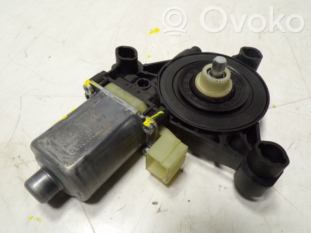 Motor del regulador de la ventanilla de la puerta delantera   5Q0959802B,5Q0959802B