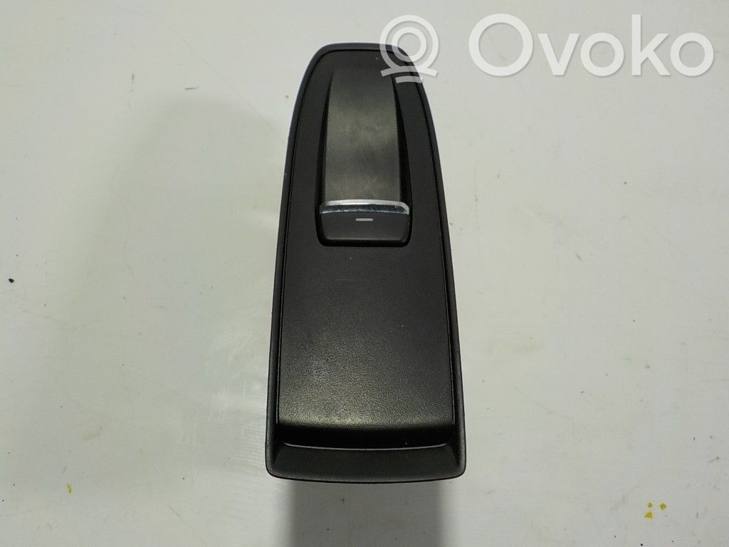 Electric window control switch   83071FL330,83071FL210