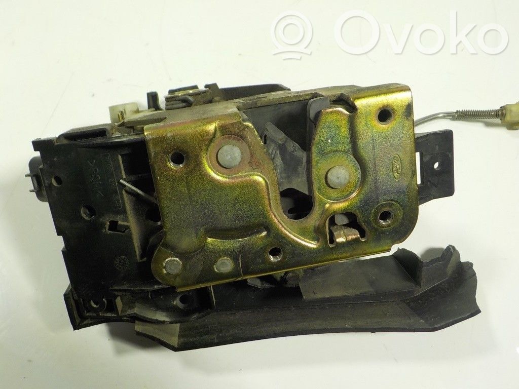 Cerradura de puerta delantera   2S4AA21812CA