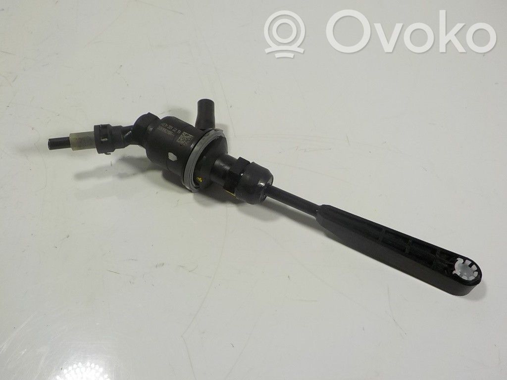 Kytkimen pääsylinteri   306106218R