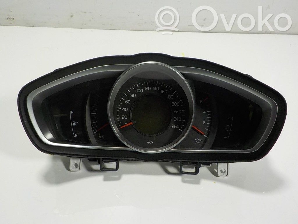 Volvo V40 Speedometer (instrument cluster) 
